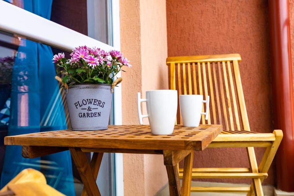 Ferienwohnung The Little Beauty Next To Old Town & Kapana Plowdiw Exterior foto